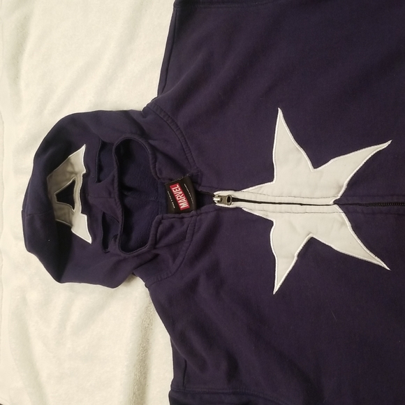 Marvel Captain America Hoodie with eye slots. Could be used as a costume - Picture 2 of 6